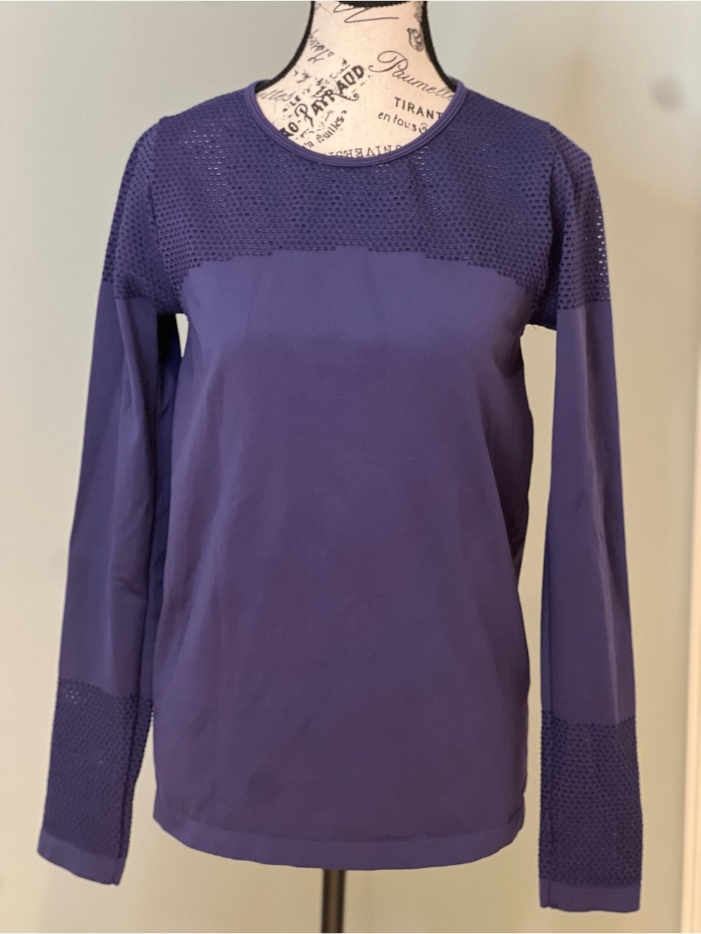 NWOT Fabletics Musetta Seamless Long-Sleeve Top | Indigo | Size L - Picture 7 of 12